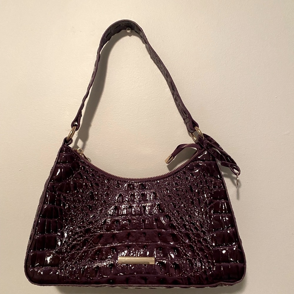 Elegant Purple Crocodile-Embossed Shoulder Bag